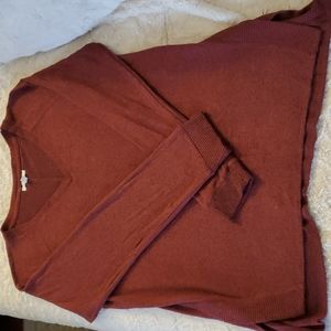 Women's Size M, Maurices,  Marled Burgundy, LS, V-neck Tunic with side slits
